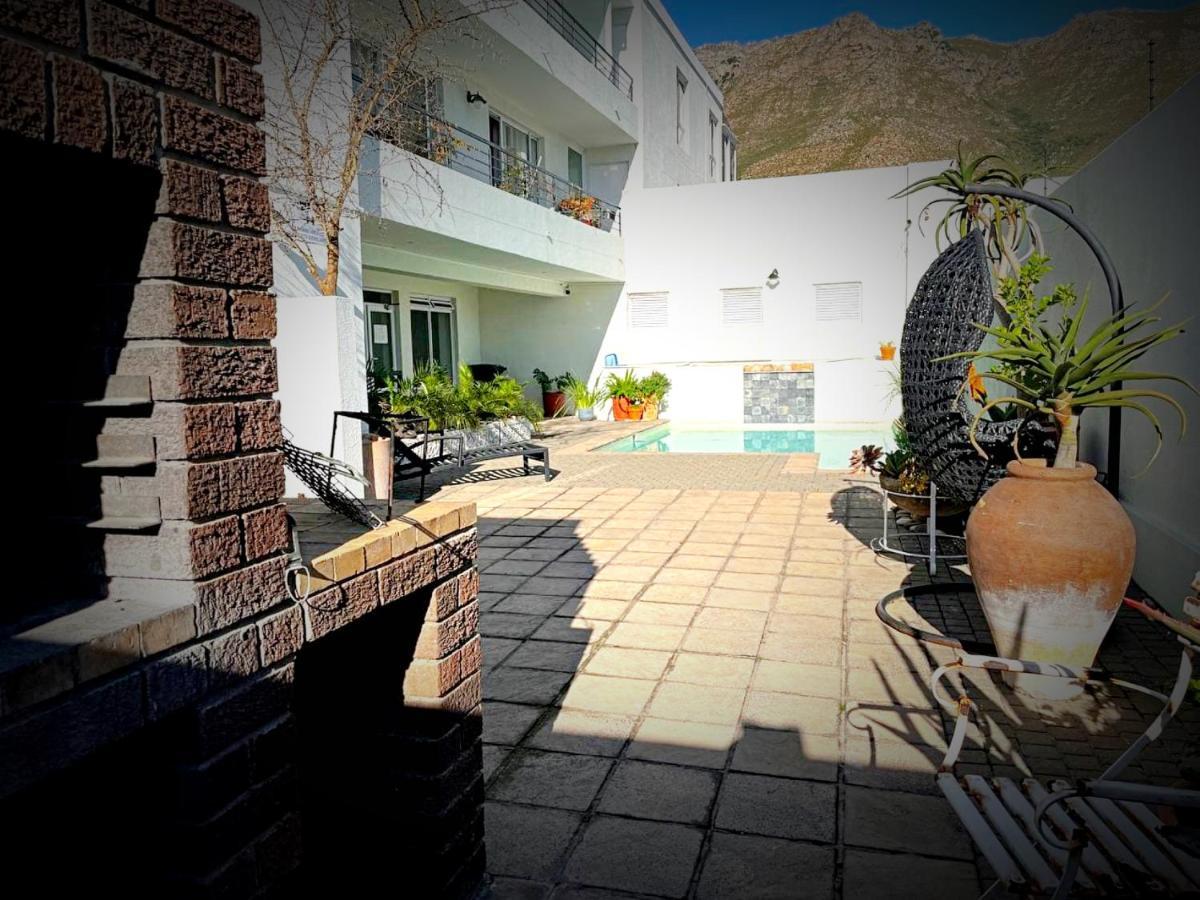 Bay-Side Apartment, Gordon'S Bay Exterior foto